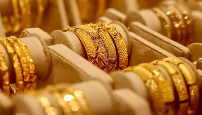 سونا فی تولہ 3800 روپے سستا، نئی قیمت 4 لاکھ 53 ہزار 436 روپے ہوگئی