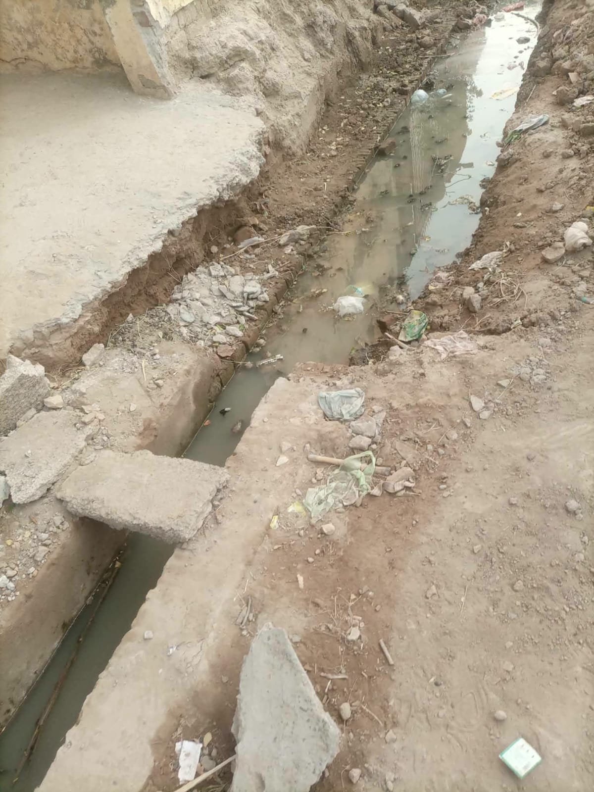 چک نمبر 119 شمالی میں ترقیاتی کام کئی روز سے بند، ناقص میٹریل کے استعمال کی شکایات