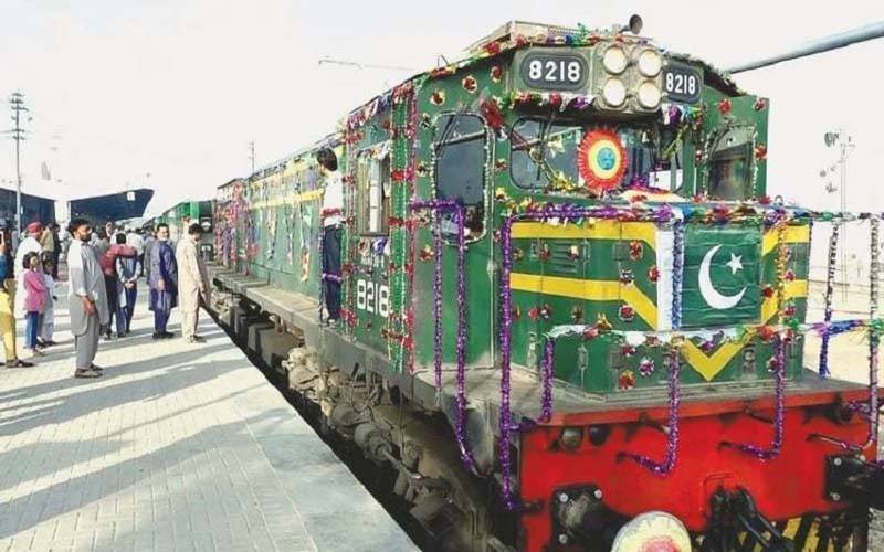 پاکستان ریلوے کا مسافروں کی سہولت کے لیے نئی پریمیم پارلر سیٹس متعارف کروانے کا فیصلہ